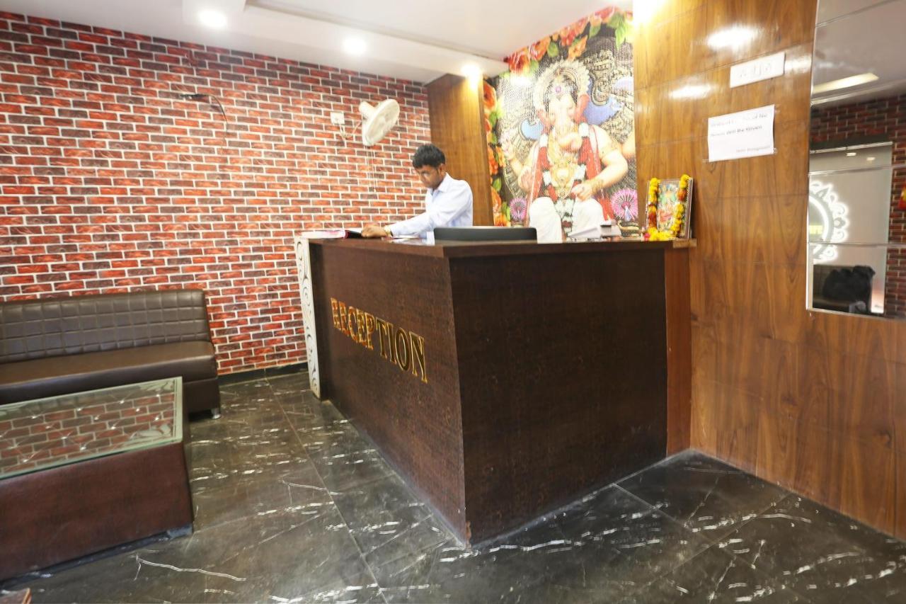 Oyo Flagship 43897 Redstone Otel Gwalior Dış mekan fotoğraf